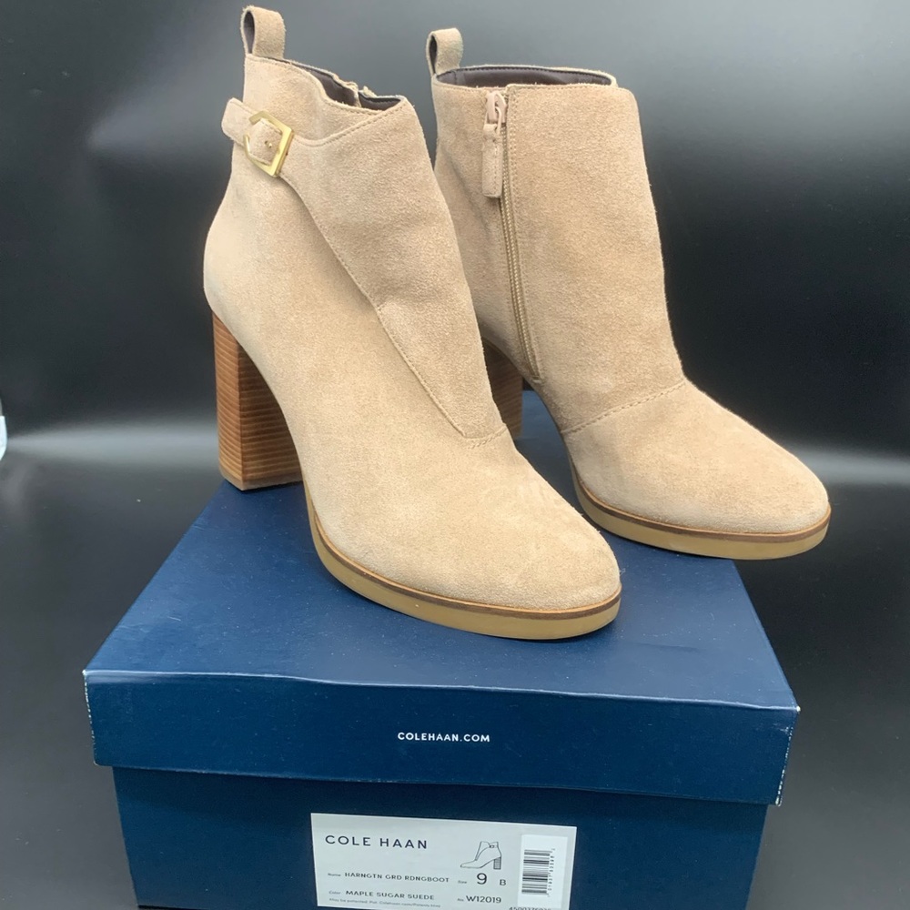 Cole Haan size 9  light brown suede boots